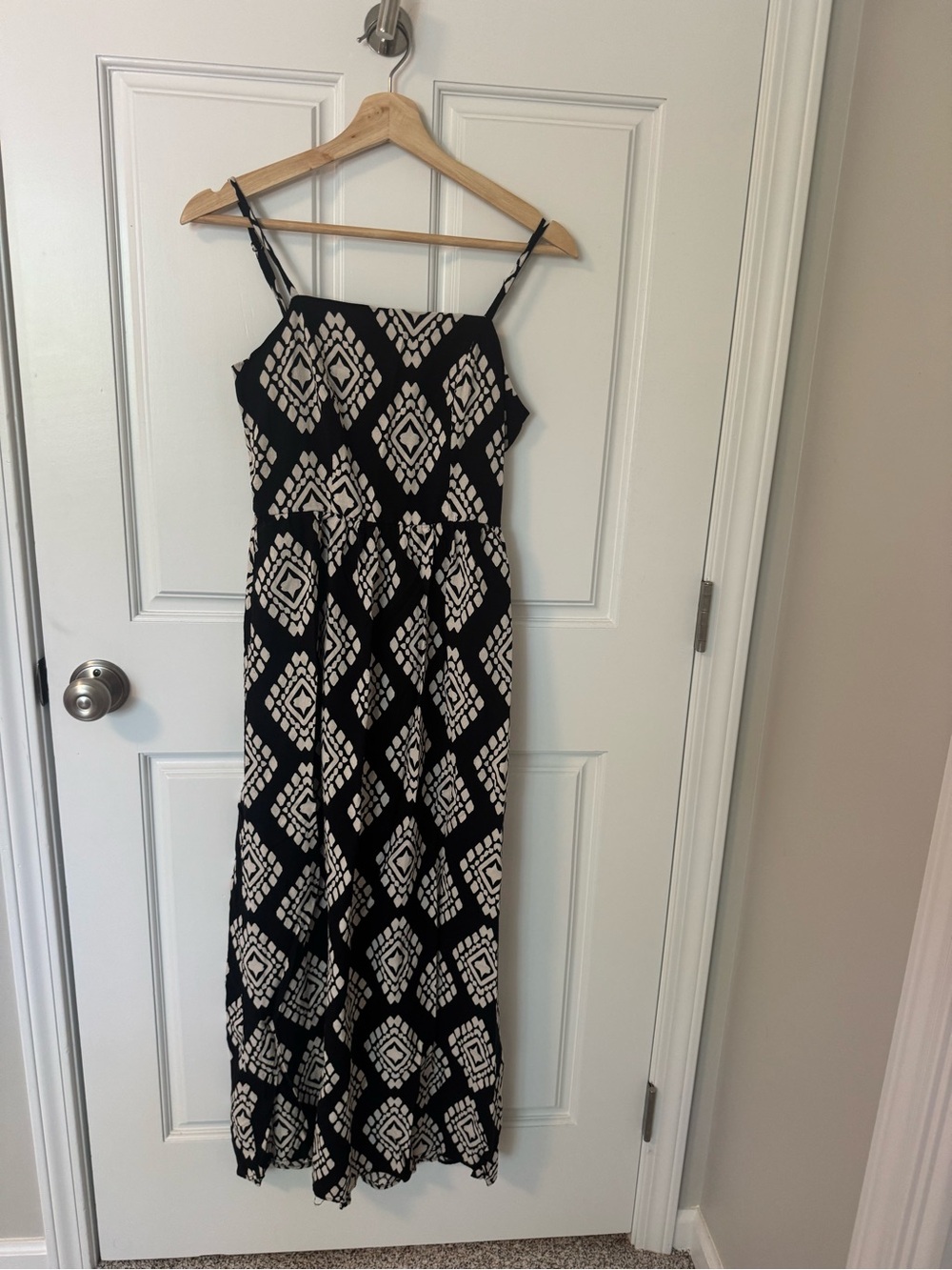 Black and White Geometric Maxi Dress - Classic Summer Style